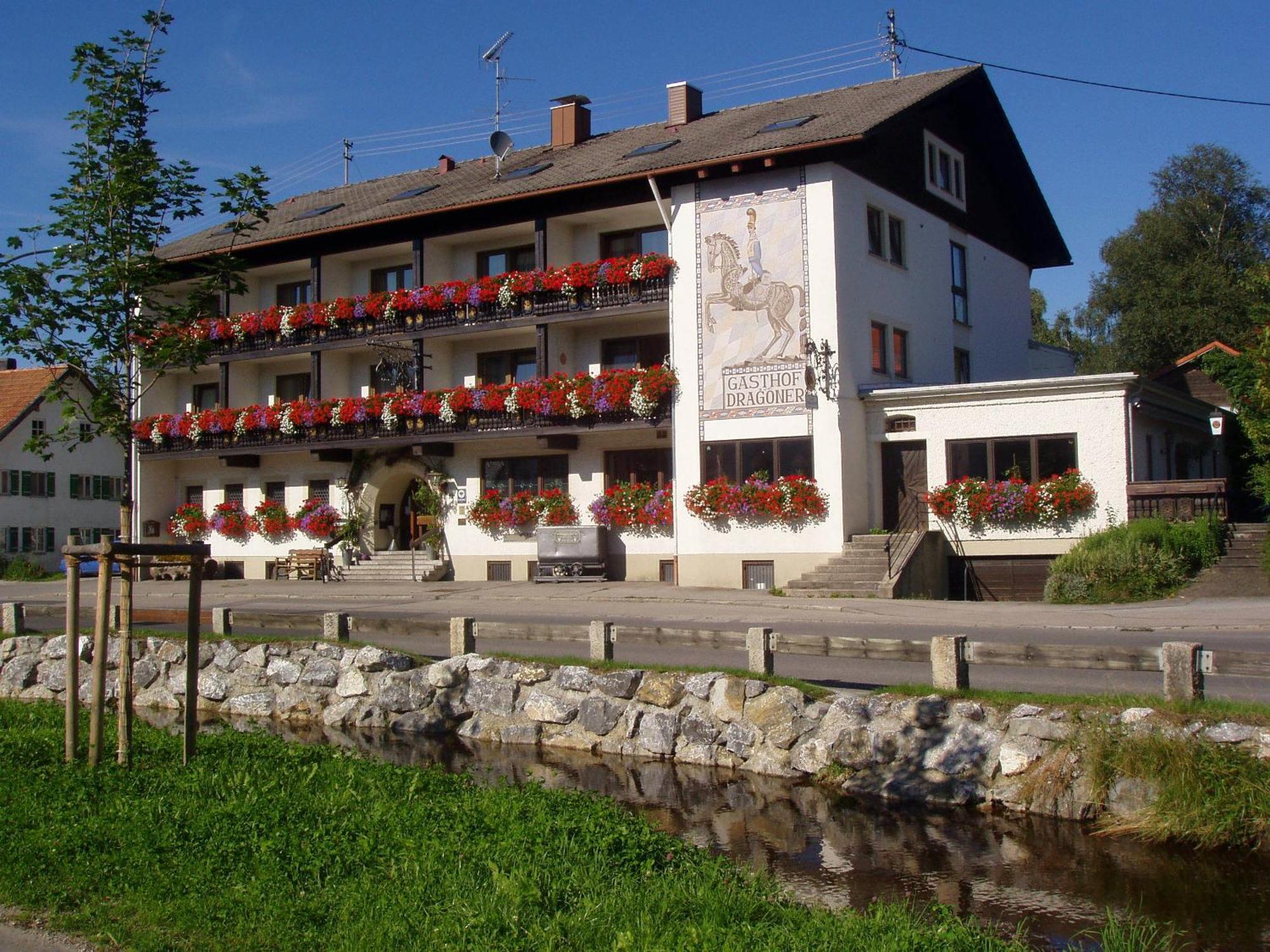 Hotel-Gasthof Zum Dragoner Пайтинг Екстериор снимка