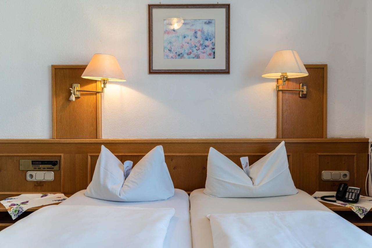 Hotel-Gasthof Zum Dragoner Пайтинг Екстериор снимка