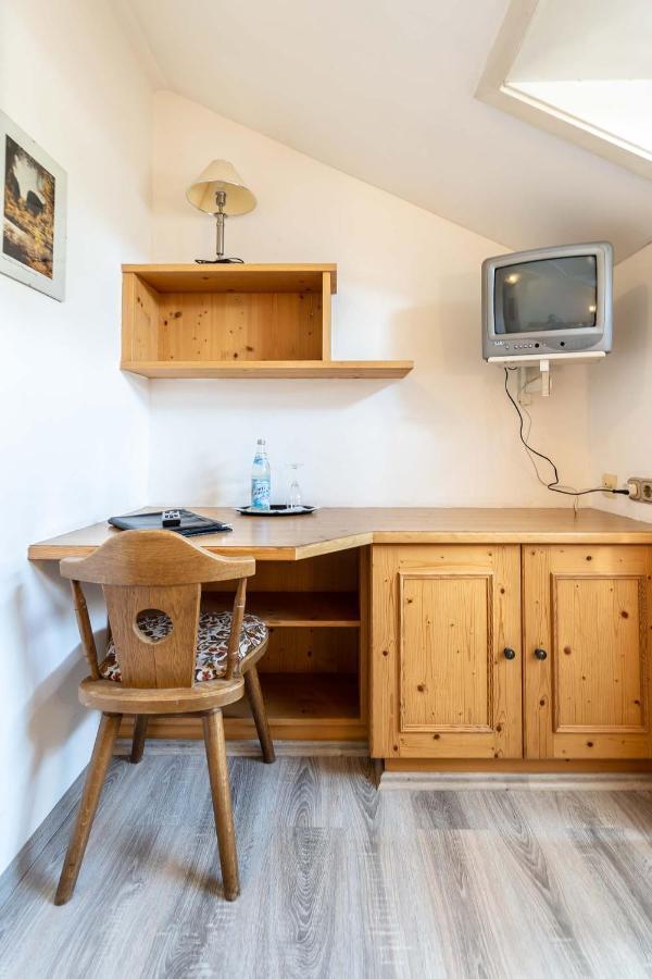 Hotel-Gasthof Zum Dragoner Пайтинг Екстериор снимка